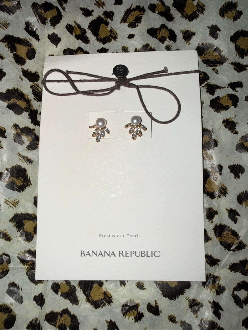 NWT Banana Republic Freshwater Pearl & Crystal Baguette Fan Stud Earrings